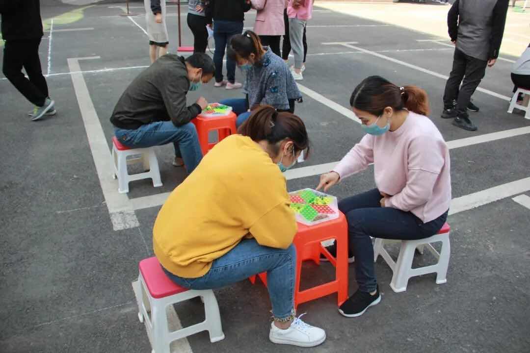 跳棋.jpg